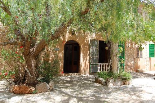 Porreres Villa Sleeps 8 Pool Wifi