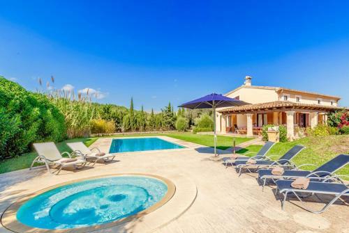 Es Barcares Villa Sleeps 8 Pool Air Con Wifi