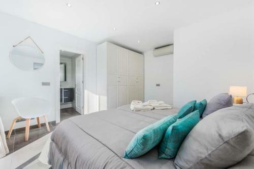 Sant Vicent De Sa Cala Villa Sleeps 8 Pool Air Con