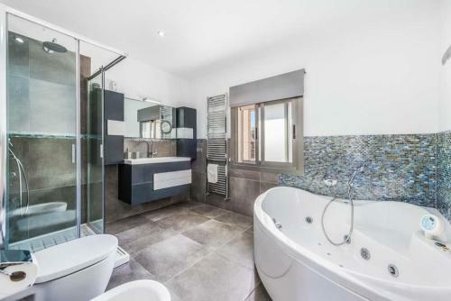 Sant Vicent De Sa Cala Villa Sleeps 8 Pool Air Con