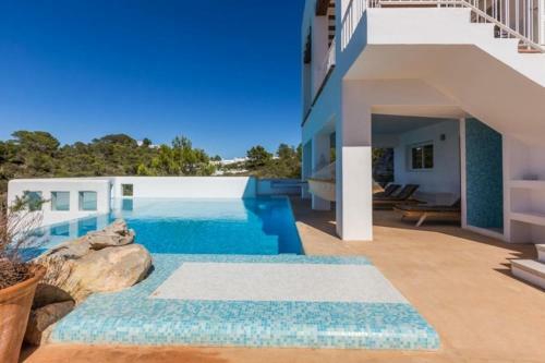 Port De Sant Miquel Villa Sleeps 10 Pool Air Con
