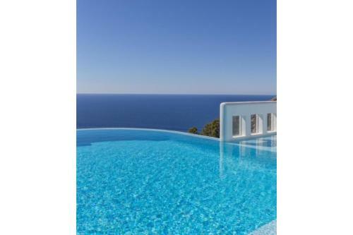 Port De Sant Miquel Villa Sleeps 10 Pool Air Con