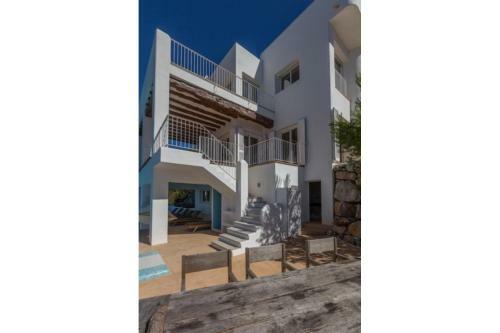Port De Sant Miquel Villa Sleeps 10 Pool Air Con