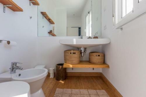 Port De Sant Miquel Villa Sleeps 10 Pool Air Con