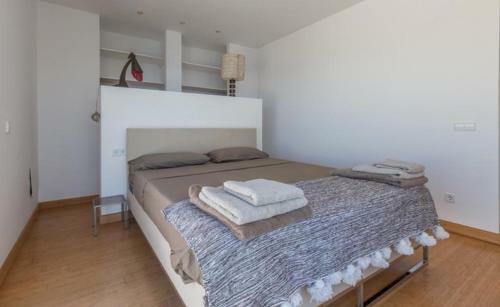 Port De Sant Miquel Villa Sleeps 10 Pool Air Con