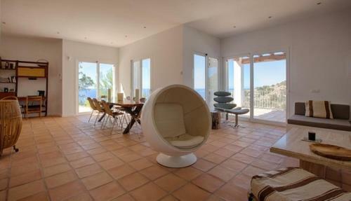 Port De Sant Miquel Villa Sleeps 10 Pool Air Con