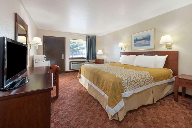 Hotel Days Inn Russell