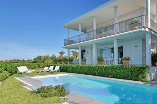Portocolom Villa Sleeps 10 Air Con Wifi