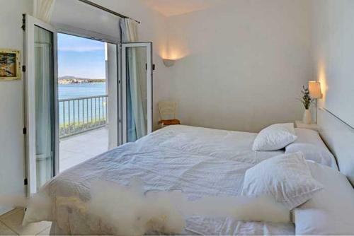Portocolom Villa Sleeps 10 Air Con Wifi