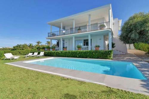 Portocolom Villa Sleeps 10 Air Con Wifi