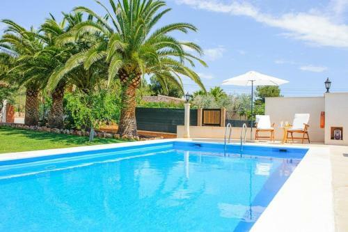 Portocolom Villa Sleeps 6 Air Con