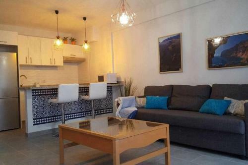 Apartamento Con Terraza Y Piscina C