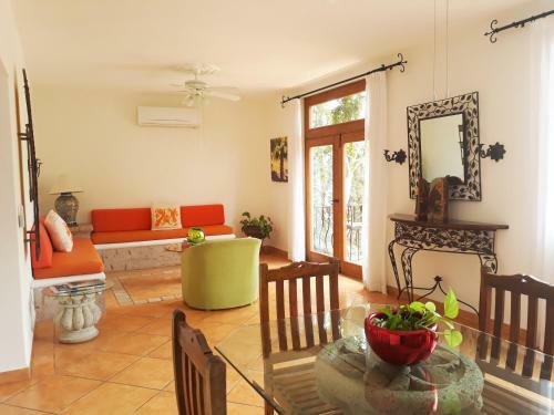 Hotel Encanto Inn & Suites