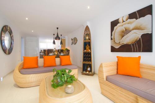 Pebbles Sea Front Apartment
