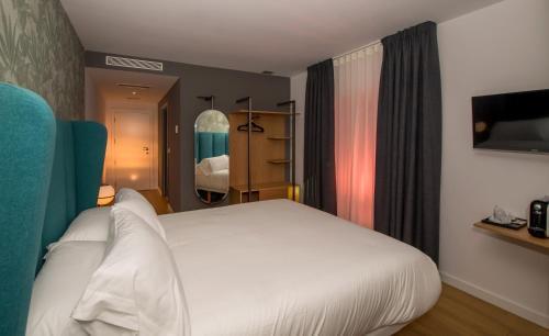 Hotel Javier Montero