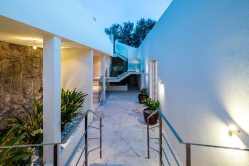 Villa Infinity -amazing Luxury Villa 3 Pools & Jacuzzi