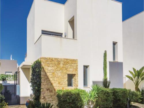 Two-bedroom Holiday Home In Rojales