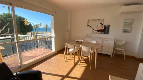 Apartamento Primera Linea De Mar Centro Roses