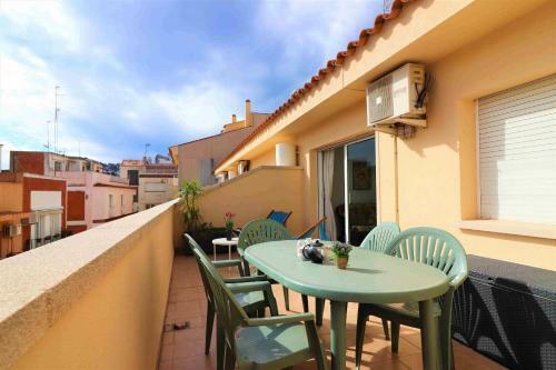 Apartamento A 200 Mtrs De La Playa En Roses Centro