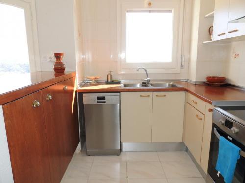 Apartamento En Roses Con Excelentes Vistas Al Mar