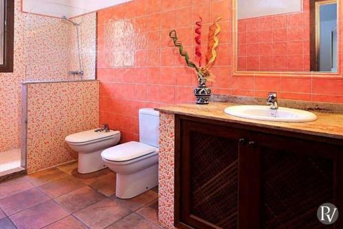 S'horta Villa Sleeps 10 Pool Air Con Wifi