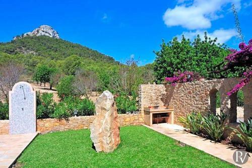 S'horta Villa Sleeps 10 Pool Air Con Wifi