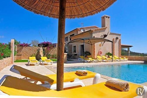 S'horta Villa Sleeps 10 Pool Air Con Wifi