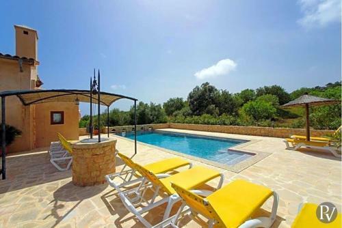 S'horta Villa Sleeps 10 Pool Air Con Wifi