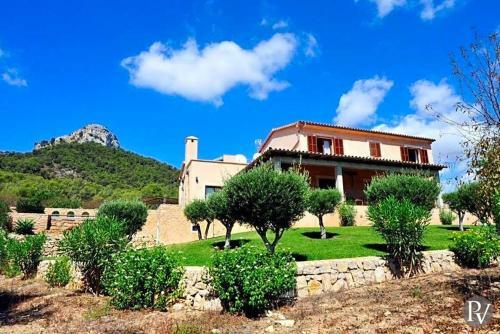 S'horta Villa Sleeps 10 Pool Air Con Wifi