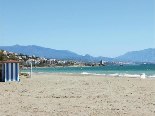 Two-bedroom Apartment In San Luis De Sabinillas