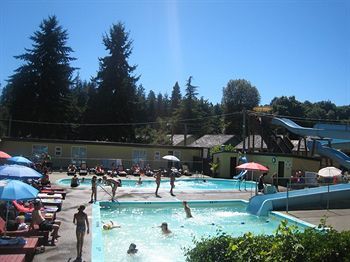 Hotel Riverside Resort Motel And Campground