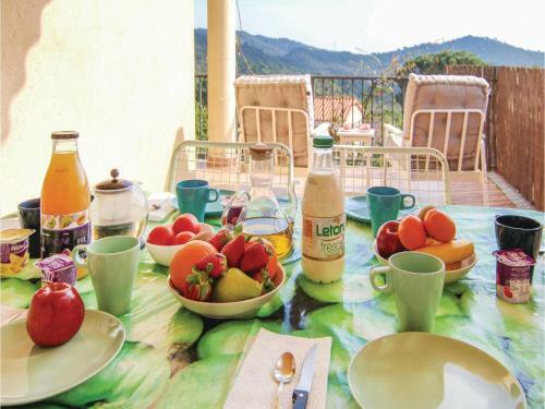Three-bedroom Holiday Home In Santa Cristina D'aro