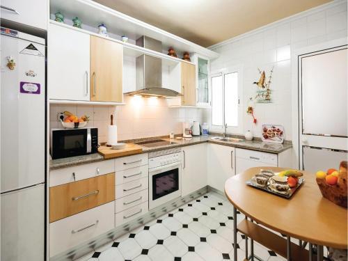 Four-bedroom Apartment In Sevilla