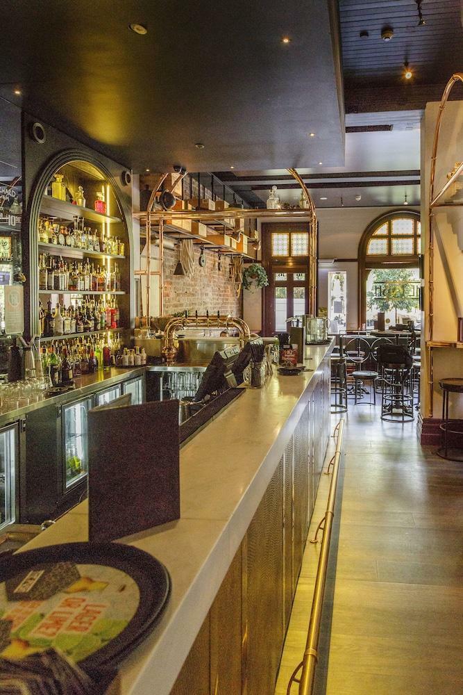 Russell Hotel In The Rocks