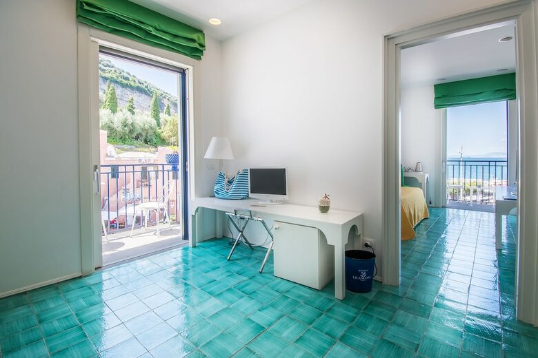 Hotel Le Ancore(.)