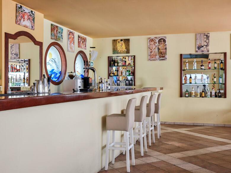 Pearl Hotel