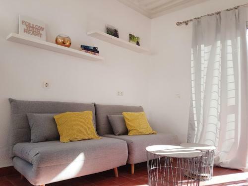 Reservaloen Casa Sevillana