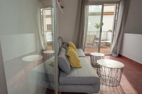 Reservaloen Casa Sevillana