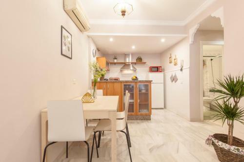 Elegante Apartamento En El Corazon De Sevilla.