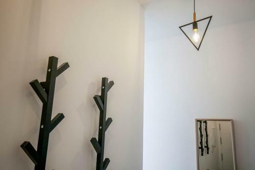 Modern And Spacious Apartment. Private Patio