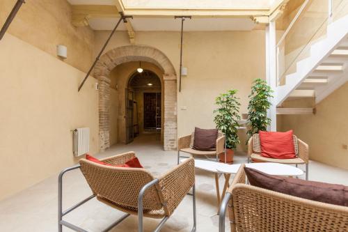 Fantastic 3-floor Apartment With Private Terrace