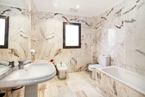 Villa Porvenir Palace