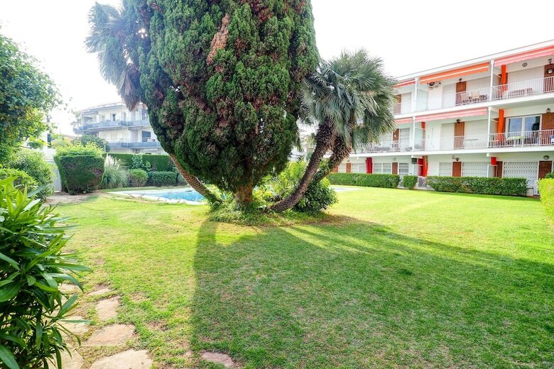 Apartamento Sitges With Pool Near The Beach