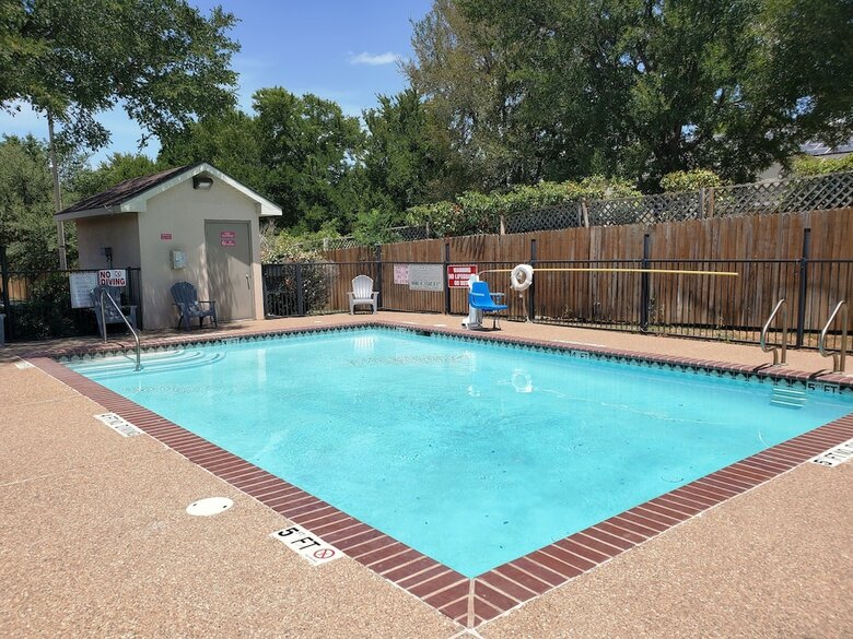 Hotel Super 8 Arlington East