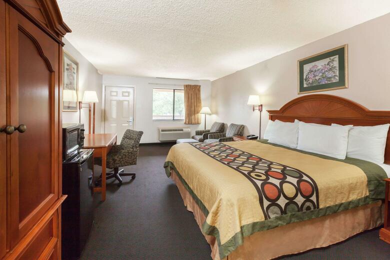 Hotel Super 8 Arlington East