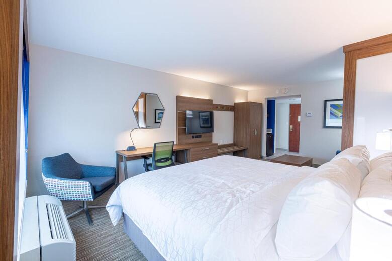 Holiday Inn Express And Suites Arlington North - Stadium Area, An Ihg Hotel