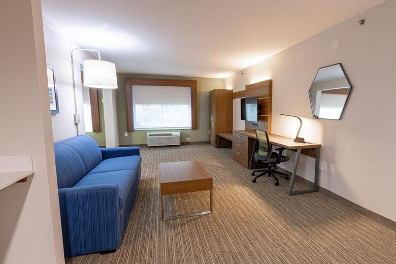 Holiday Inn Express And Suites Arlington North - Stadium Area, An Ihg Hotel