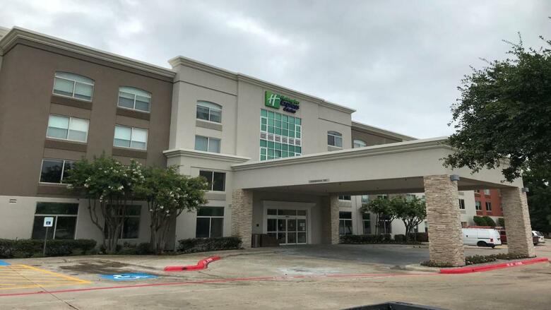 Holiday Inn Express And Suites Arlington North - Stadium Area, An Ihg Hotel