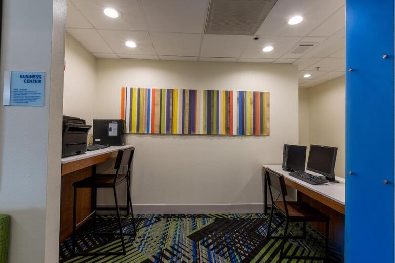 Holiday Inn Express And Suites Arlington North - Stadium Area, An Ihg Hotel