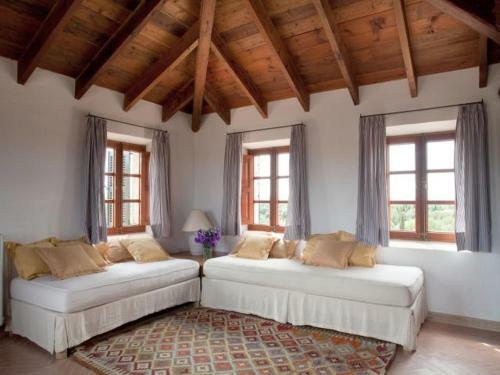Son Serra De Marina Villa Sleeps 16 Pool Air Con